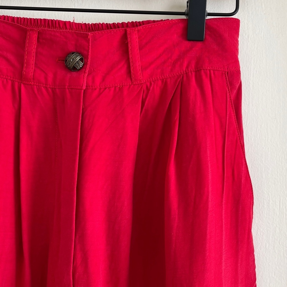 Vintage Late 80s / Early 90s Red Rayon Pleated High Rise Flowy Soft Pants Petite - Picture 3 of 12